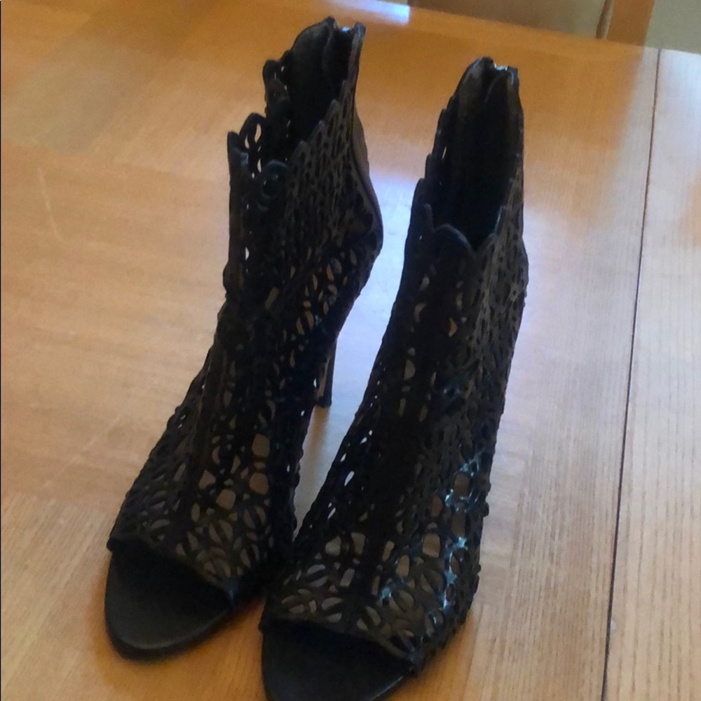 Woman shoes